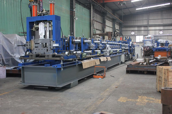 SN80-300 Automatic CZ Purlin Interchangeable Roll Former
