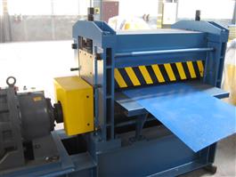 Double-layer roll forming machine